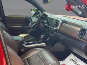 2017 TOYOYA TACOMA LIMITED