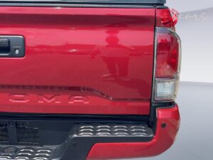 2017 TOYOYA TACOMA LIMITED