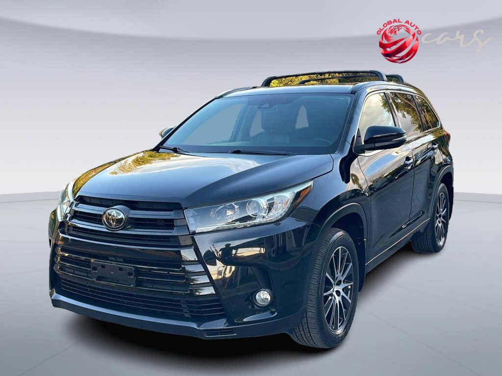 2018 TOYOTA HIGHLANDER SE